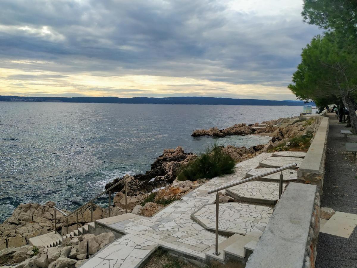 Apartments Maricic 200 Meters From The Beach Novi Vinodolski Exterior photo